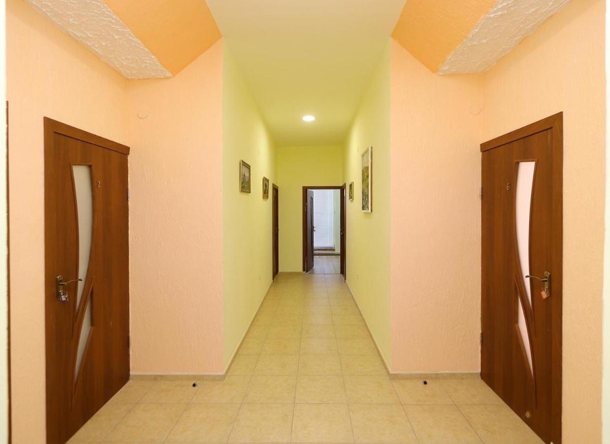 Commune Hotel Garni ภายนอก รูปภาพ