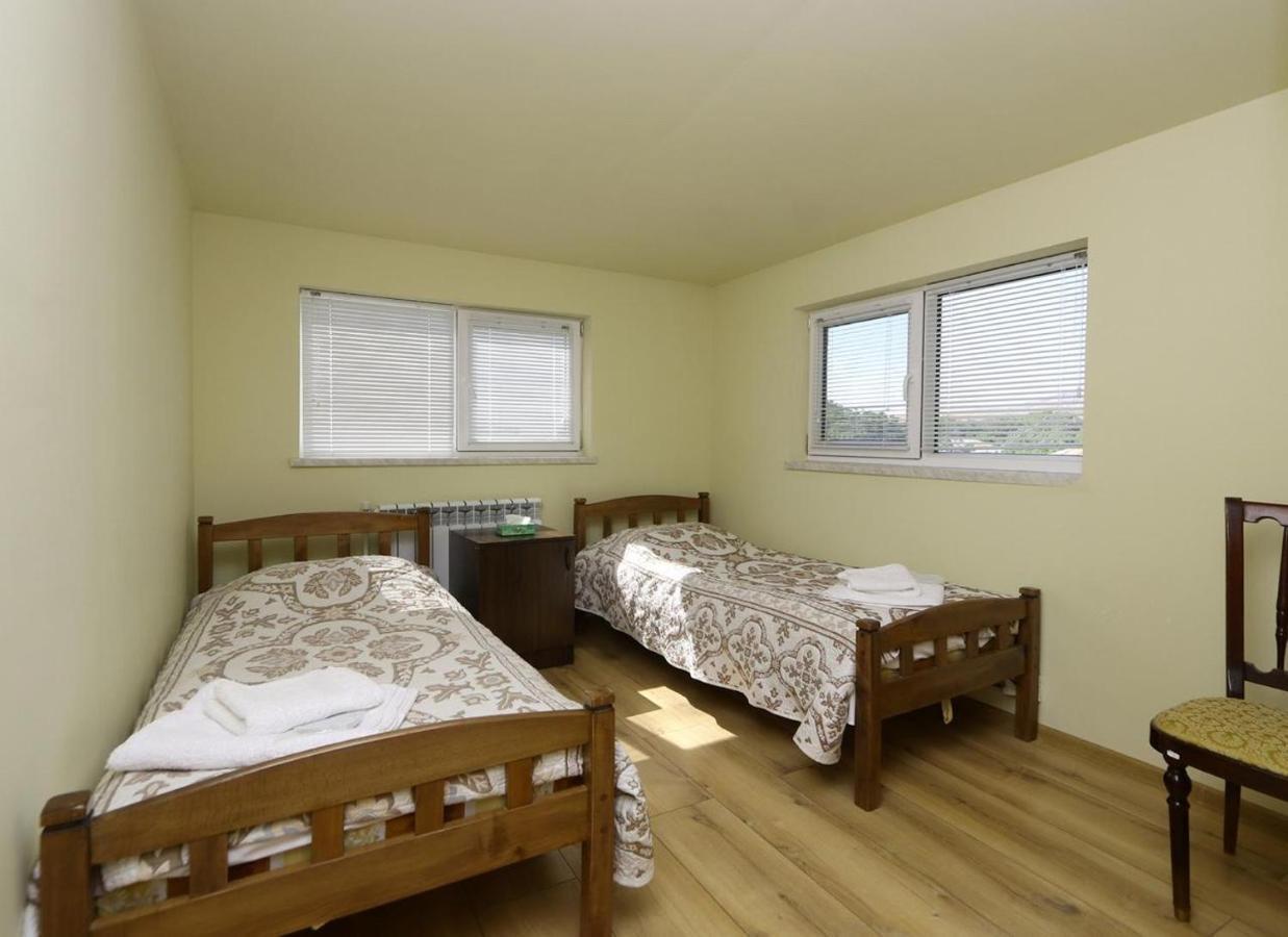Commune Hotel Garni ภายนอก รูปภาพ